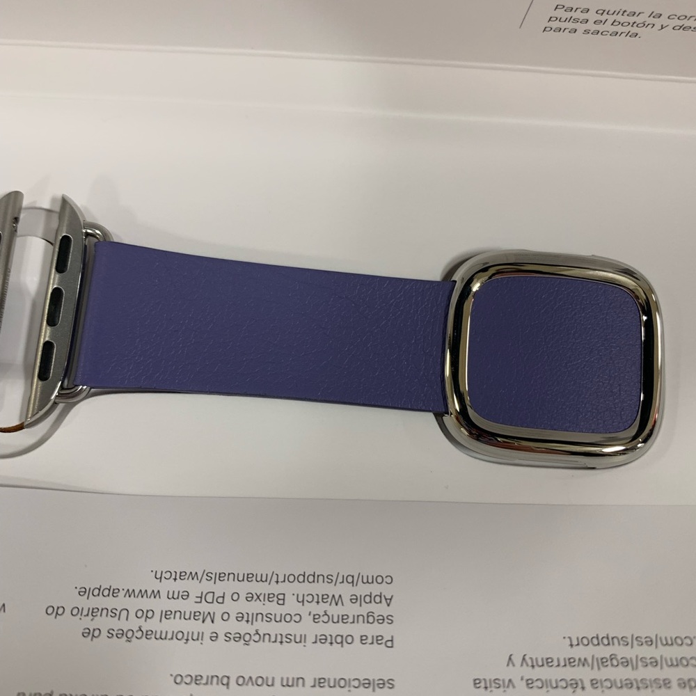 Apple Leather Wisteria Modern Buckle for Apple Watch 41mm - Picture 5 of 16